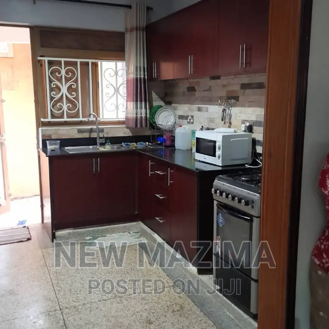 3bdrm Bungalow in Seguku Ntebe Rd, Central Division for sale