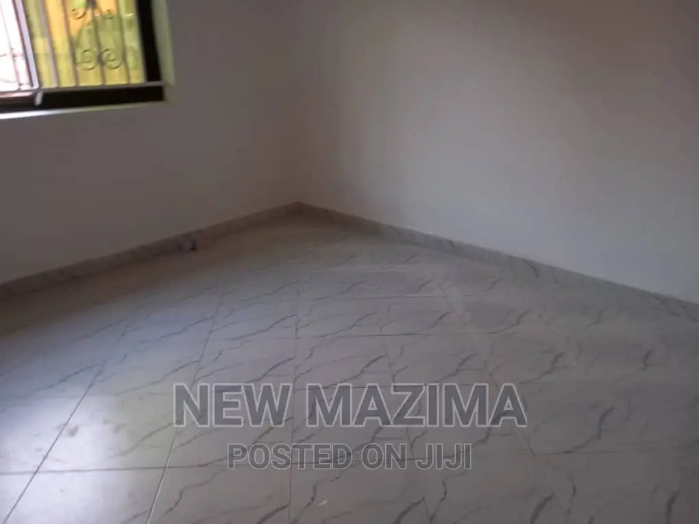 7bdrm Block of Flats in Munyonyo Heights, Central Division for sale