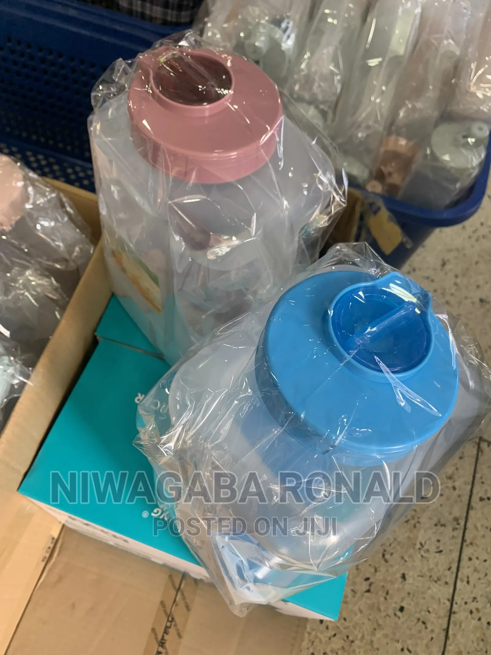 5l Fridge Bottle With 4 Plastic Glass