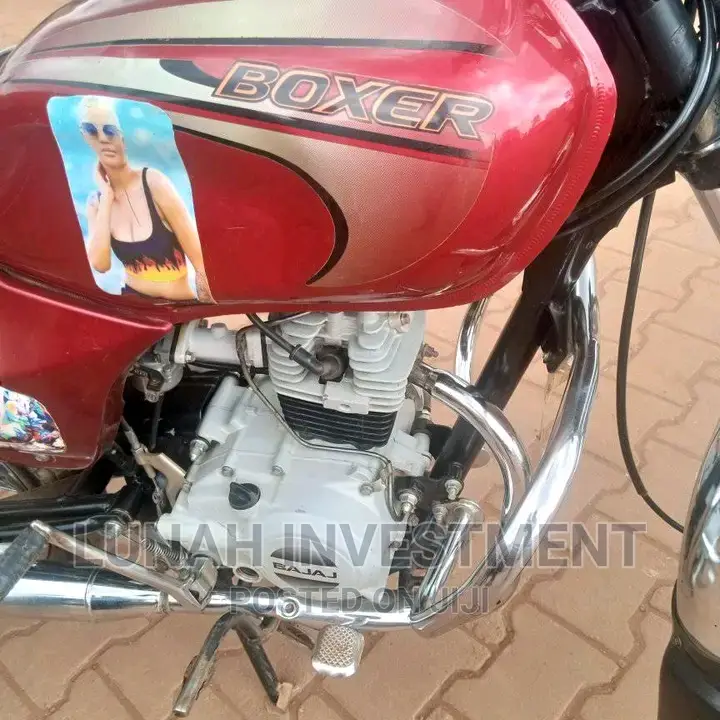 Bajaj Boxer 100 2023 Red