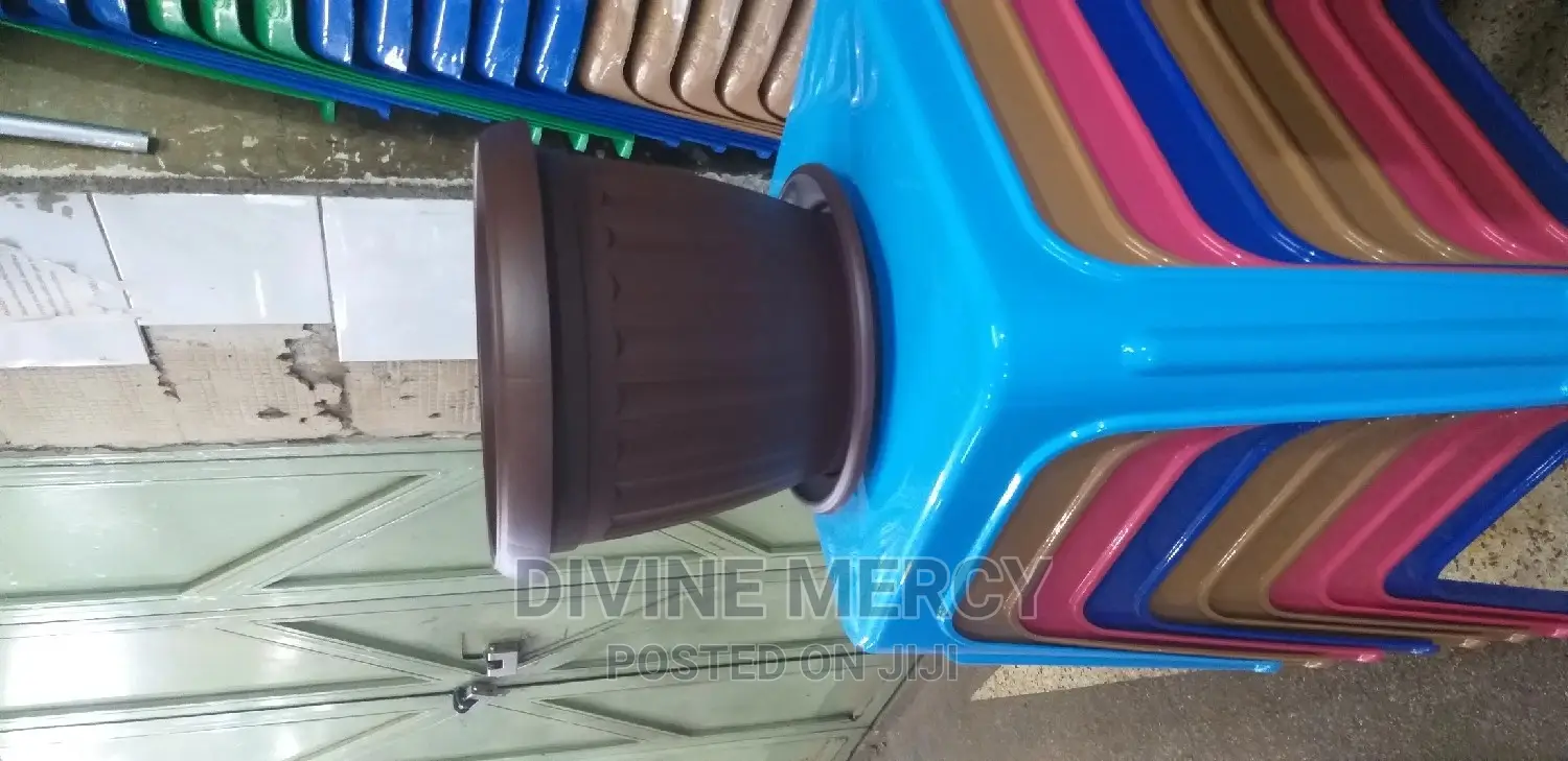 Round Flower Pot