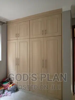 6bdrm Block of Flats in Makindye Kizungu, Central Division for sale