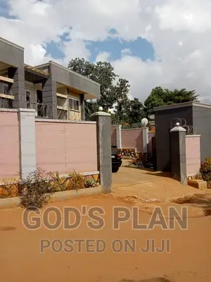 6bdrm Block of Flats in Makindye Kizungu, Central Division for sale