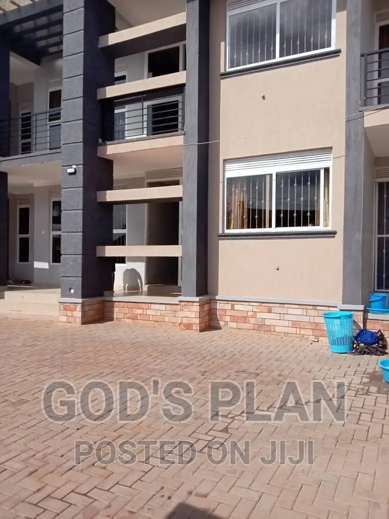 6bdrm Block of Flats in Makindye Kizungu, Central Division for sale