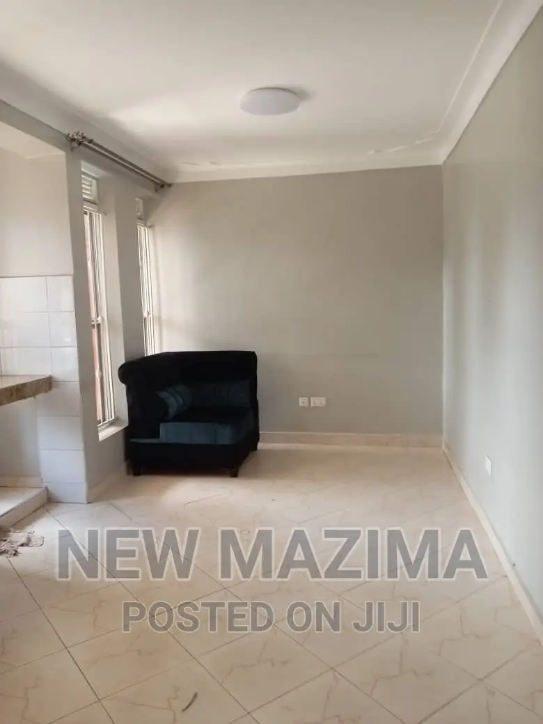 6bdrm Block of Flats in Makindye Kizungu, Central Division for sale