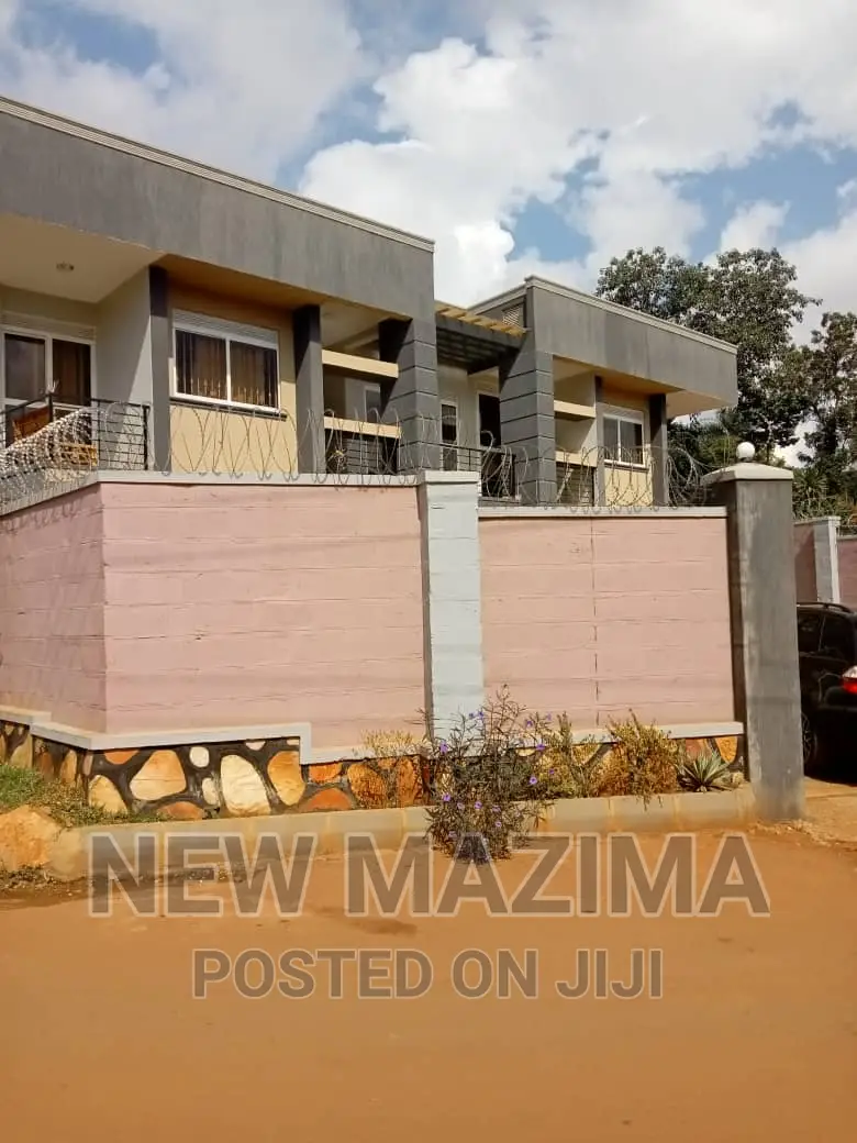 6bdrm Block of Flats in Makindye Kizungu, Central Division for sale