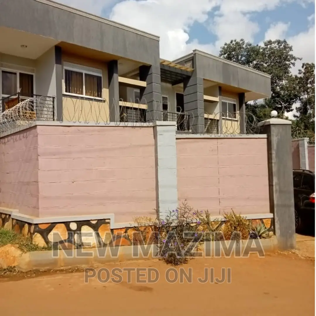 6bdrm Block of Flats in Makindye Kizungu, Central Division for sale