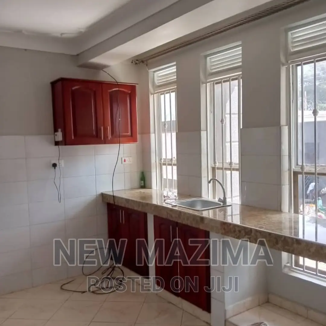 6bdrm Block of Flats in Makindye Kizungu, Central Division for sale