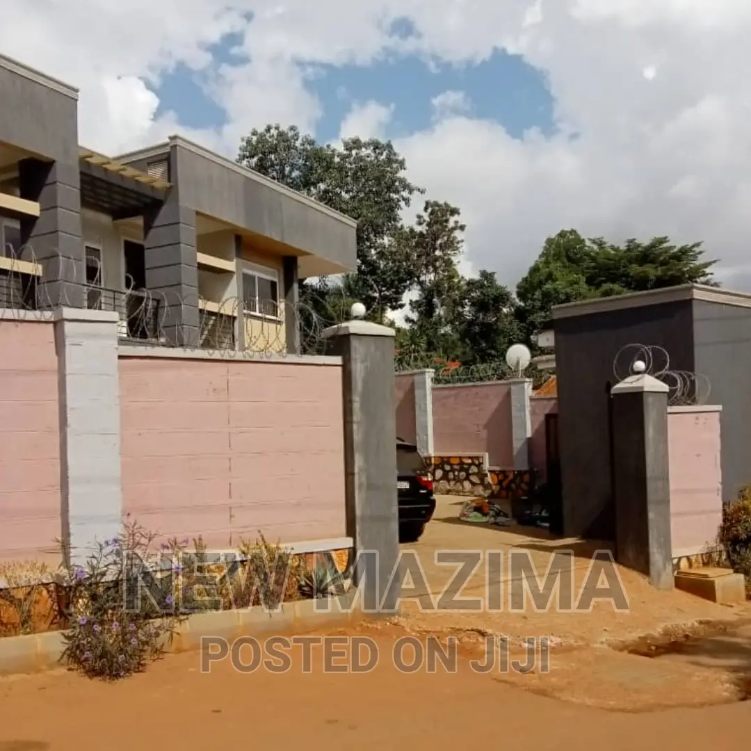 6bdrm Block of Flats in Makindye Kizungu, Central Division for sale