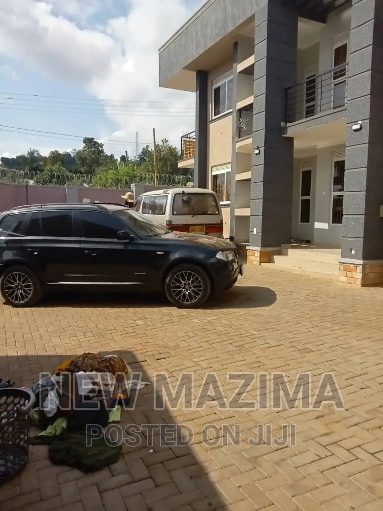 6bdrm Block of Flats in Makindye Kizungu, Central Division for sale