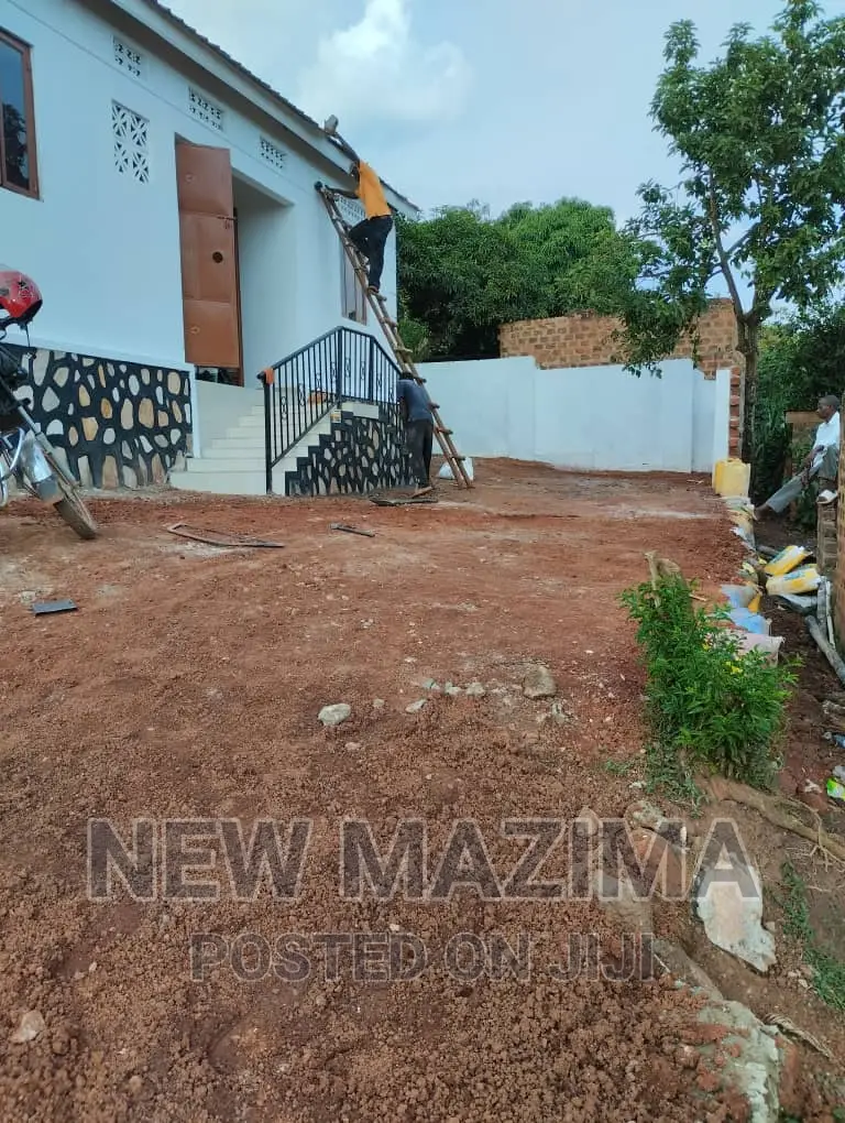 2bdrm House in Nsangi Town, Central Division for sale