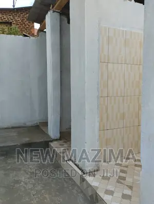 2bdrm House in Nsangi Town, Central Division for sale