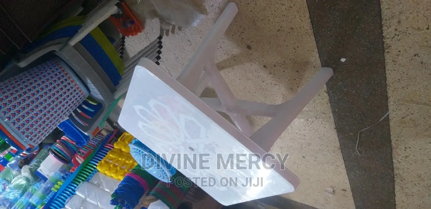 Square Table With Straight Legs