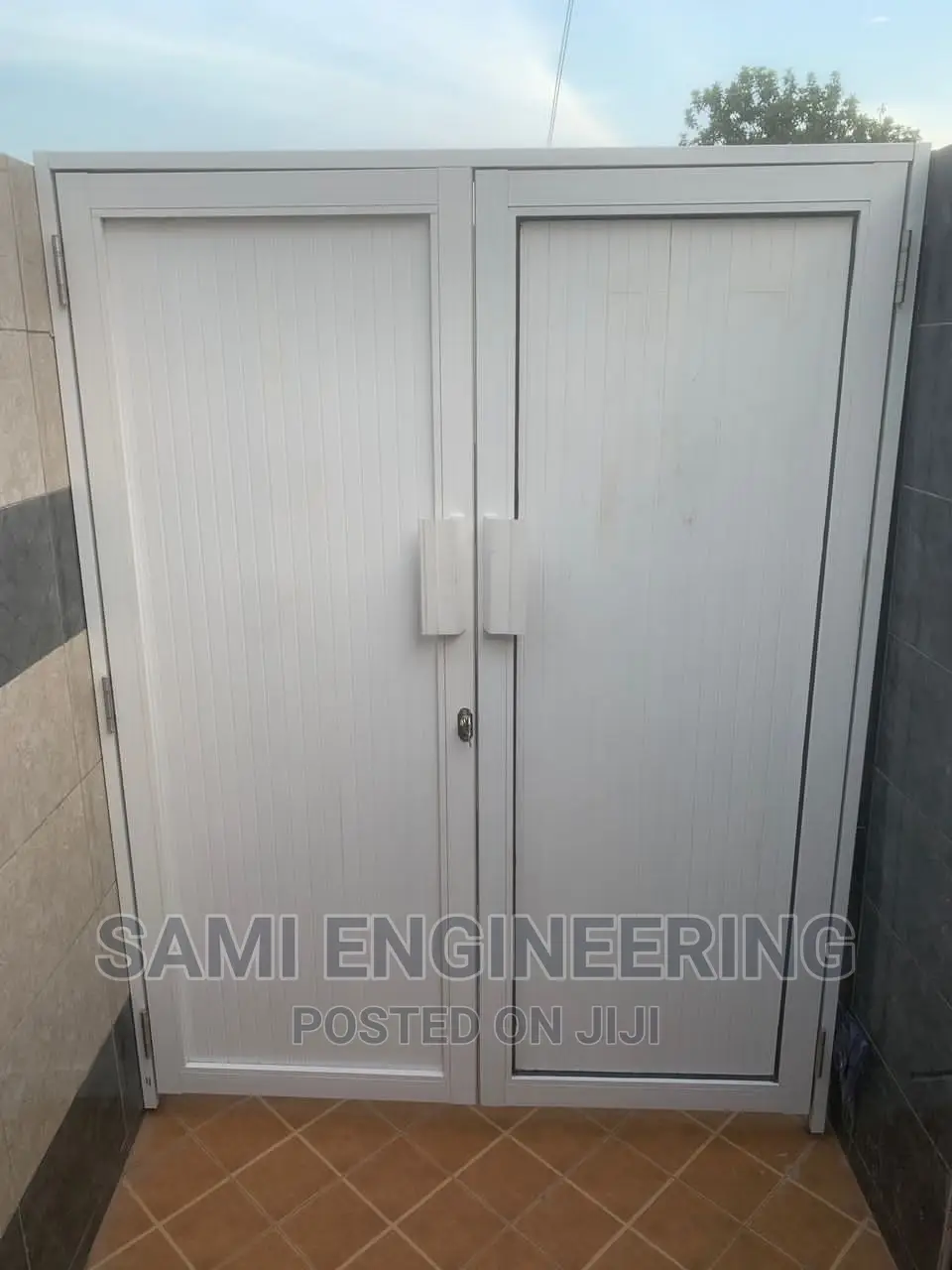 Aluminum Pannel Door Matuga
