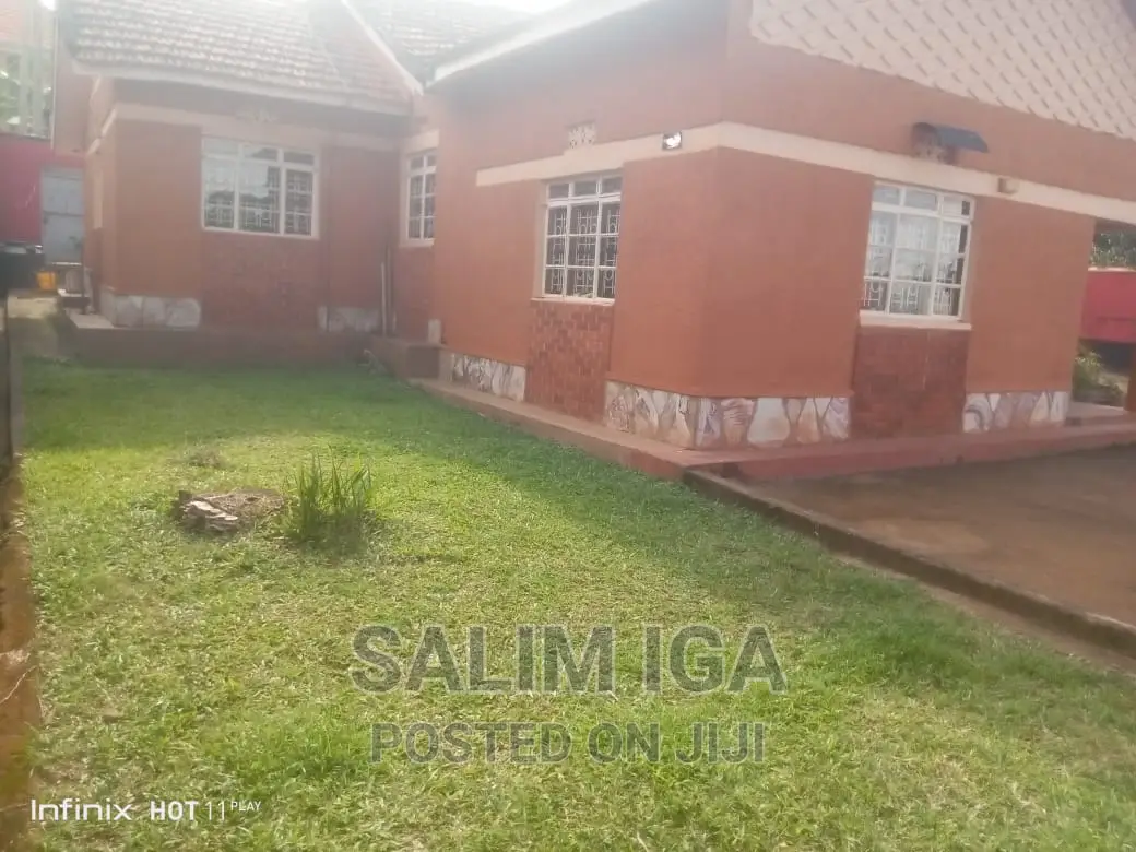 4bdrm Bungalow in Kololo Property, Central Division for sale