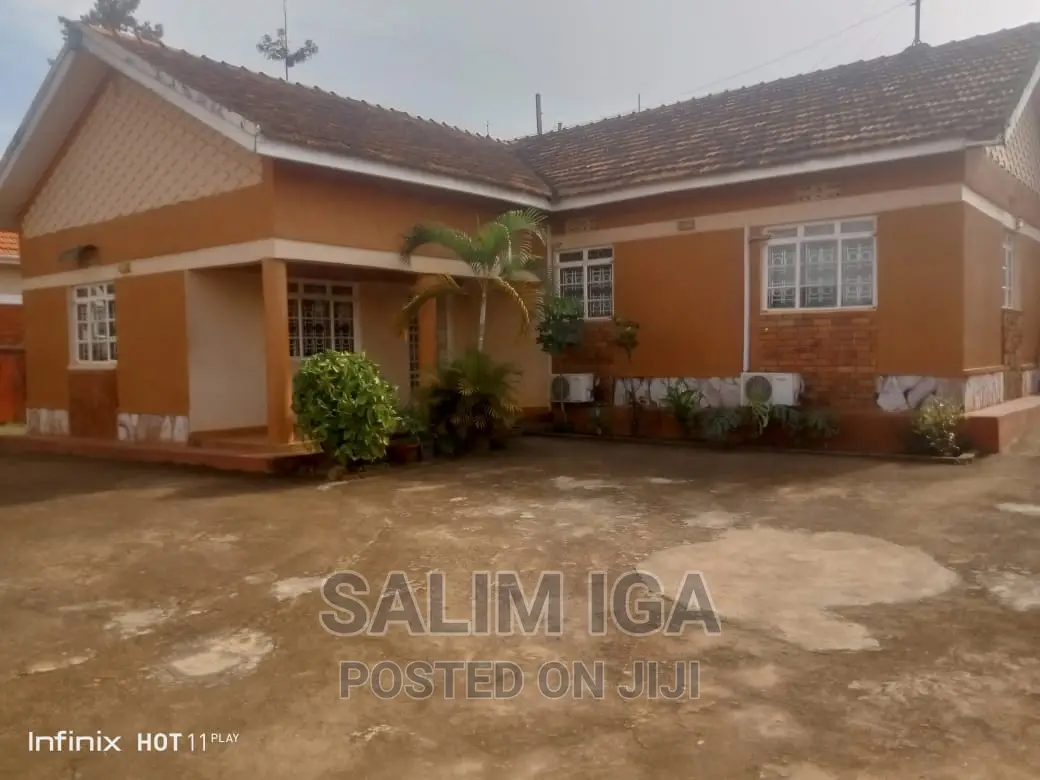 4bdrm Bungalow in Kololo Property, Central Division for sale