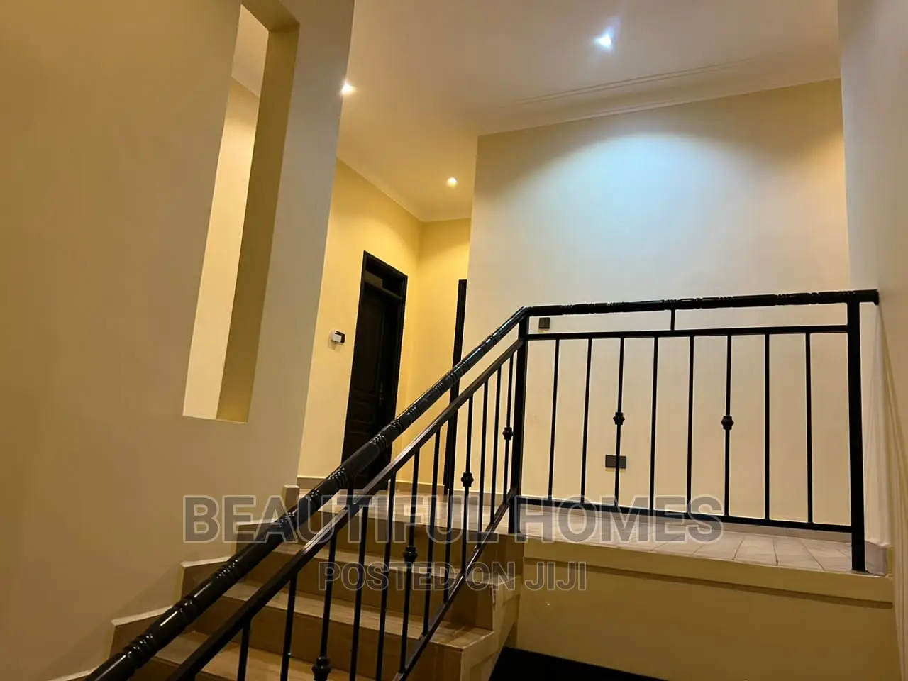 Furnished 6bdrm Mansion in Kiwatule Recreation, Nakawa for sale