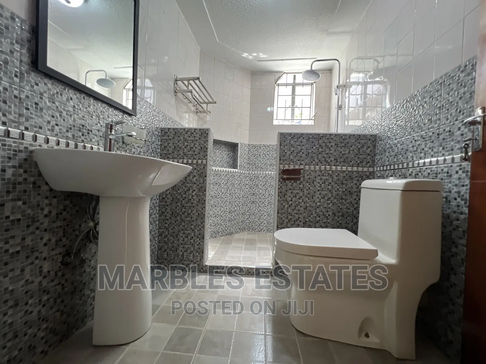 4bdrm Bungalow in Naguru, Central Division for rent