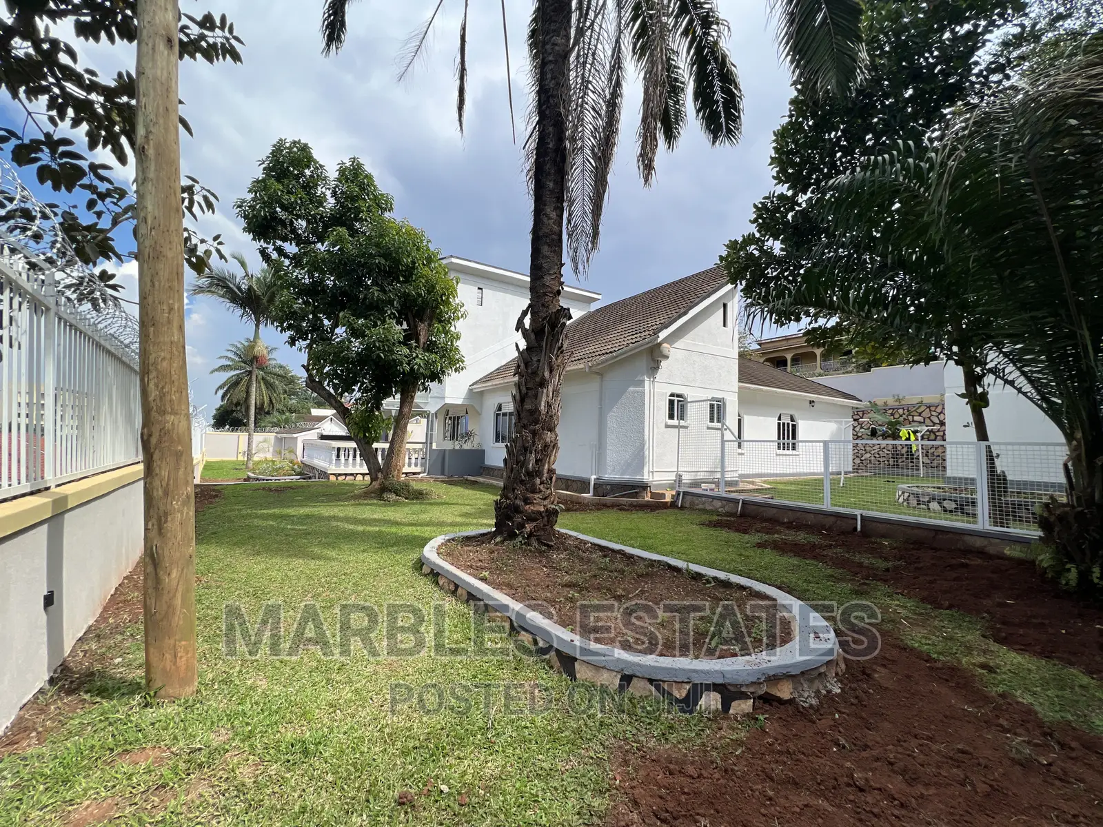 4bdrm Bungalow in Naguru, Central Division for rent