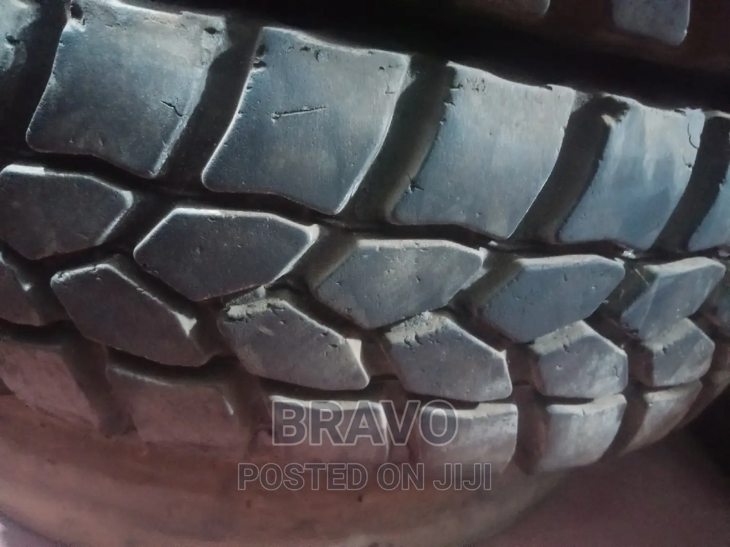 13R22.5 Madgrip
