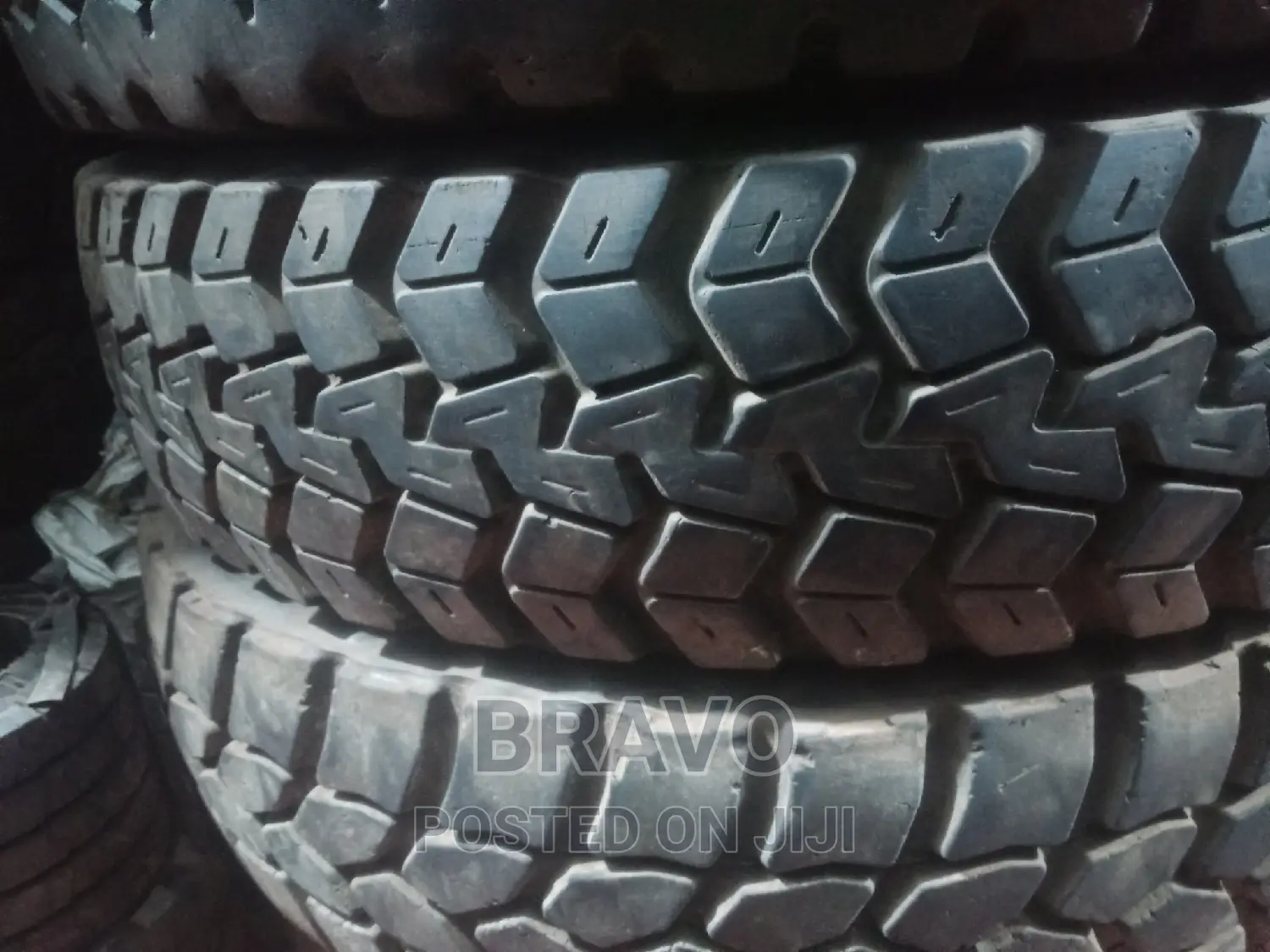 13R22.5 Madgrip