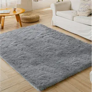 Fluffy Center Carpet Gray- Medium (1.5*2) Meters