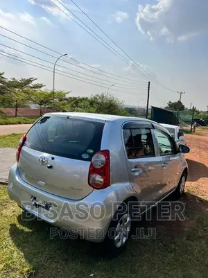 Toyota Passo 1.0 FWD 2011 Silver
