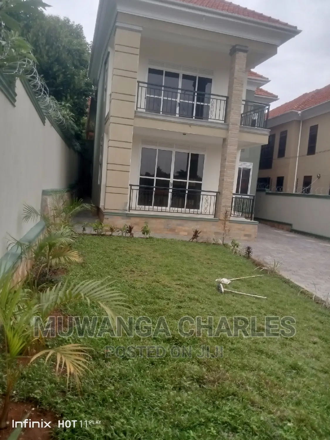 5bdrm Duplex in Fs Properties Ltd, Central Division for sale