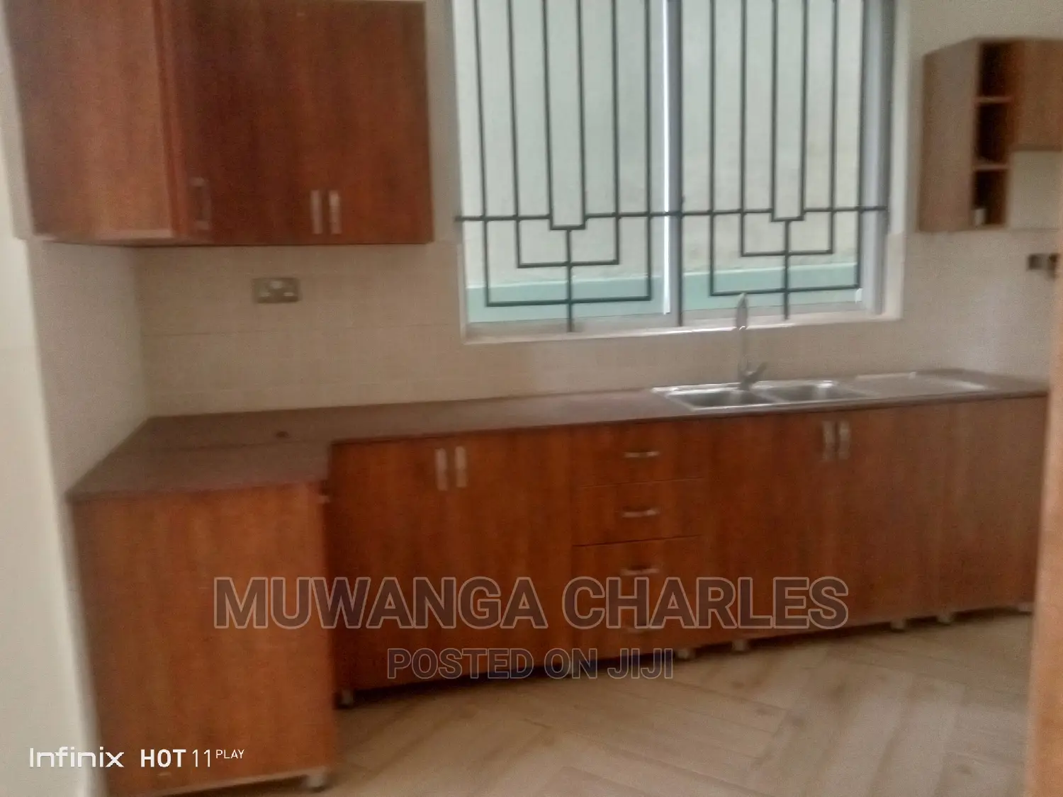 5bdrm Duplex in Fs Properties Ltd, Central Division for sale