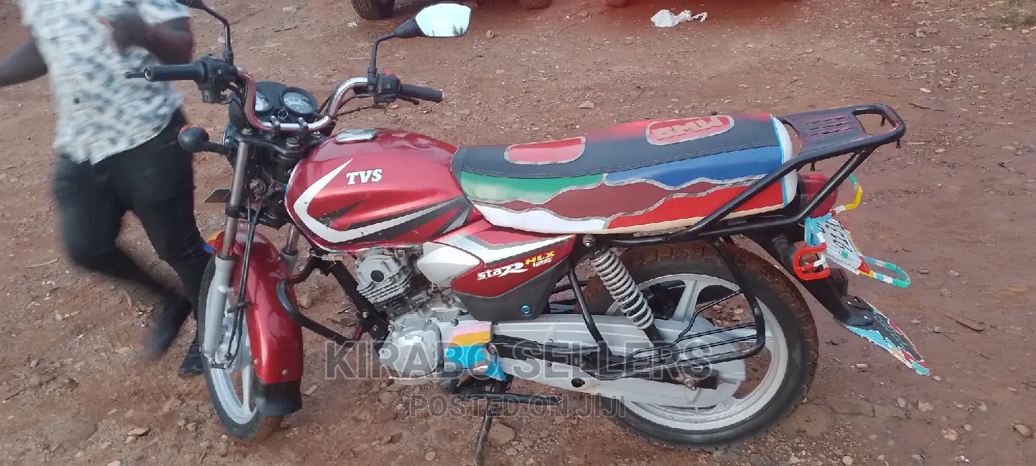 New TVS HLX 125 2023 Red