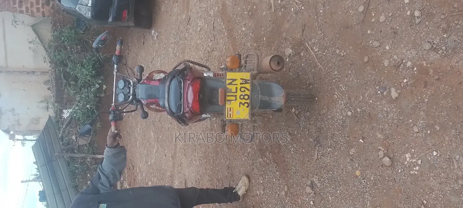 Mahindra Gusto 125 2019 Orange