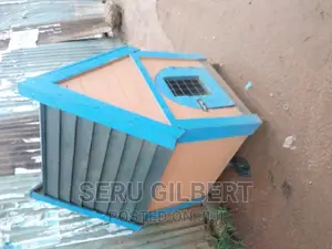 Blu Dog House