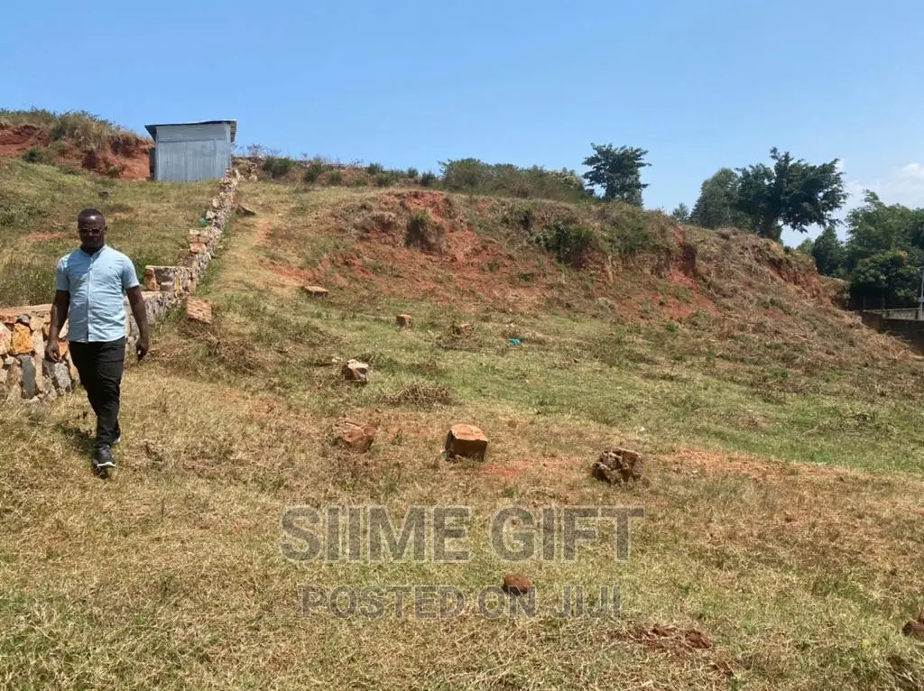 Entebbe-Kigo Land for Sale 65 Decimals