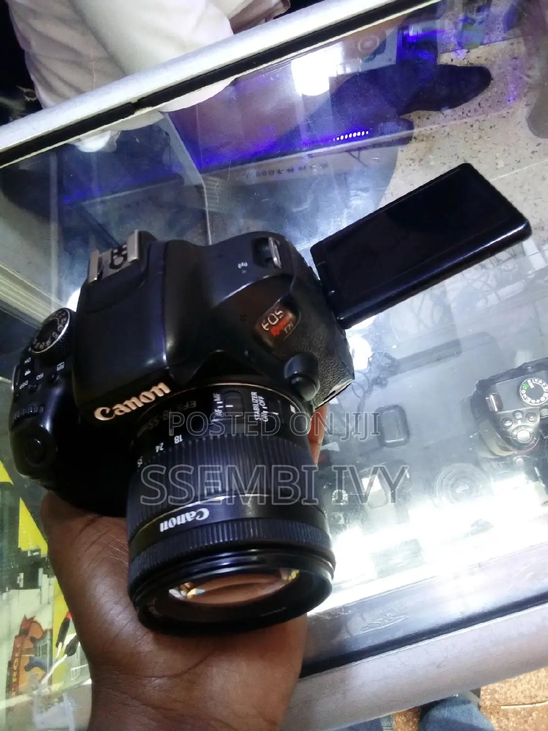 CANON EOS Rebel T7i/800d.