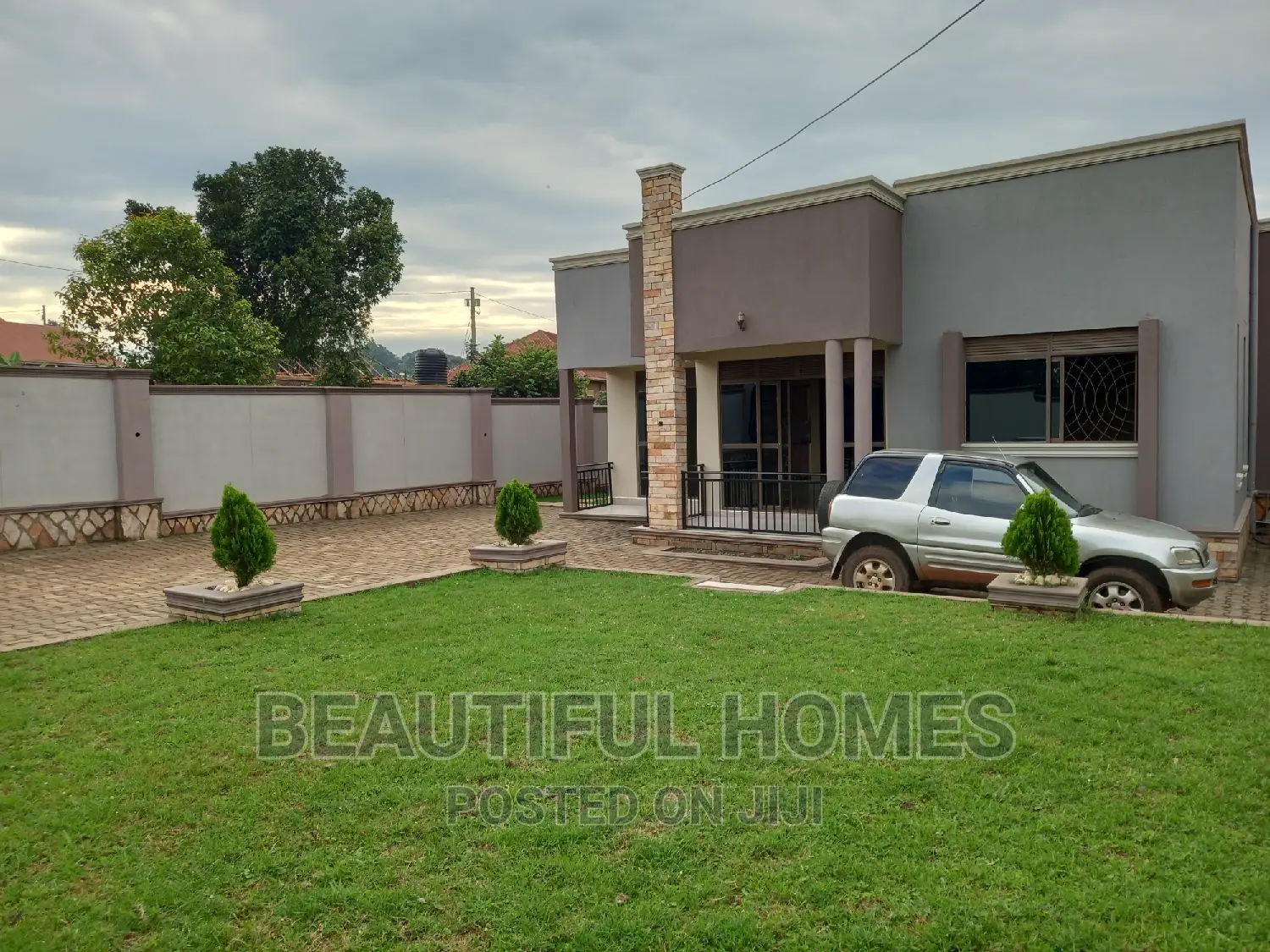 Furnished 4bdrm House in Kira for sale