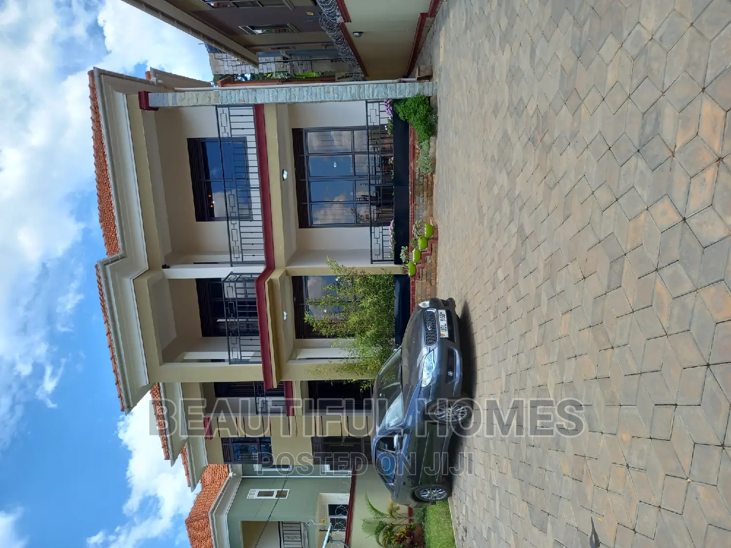 Furnished 6bdrm Duplex in Kiwatule Corporate, Nakawa for sale