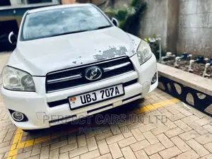 Photo - Toyota RAV4 2.0 VVT-i 2008 Off white
