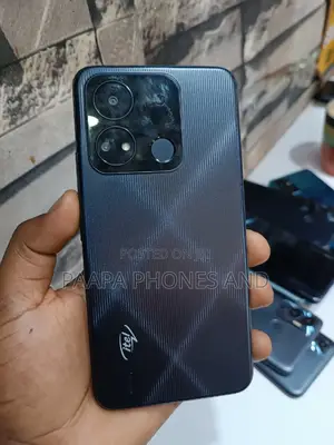 Itel A04 32 GB Black