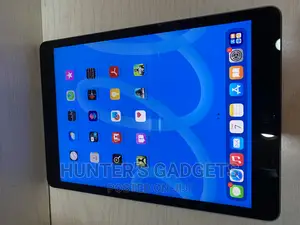 Apple iPad 10.2 (2021) 64 GB Gray