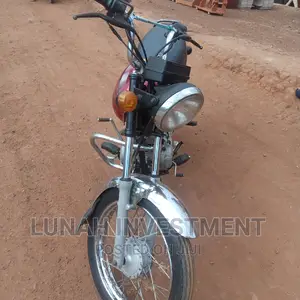 Bajaj Boxer 100 2019 Red