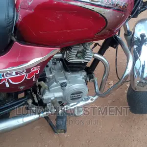 Bajaj Boxer 100 2019 Red