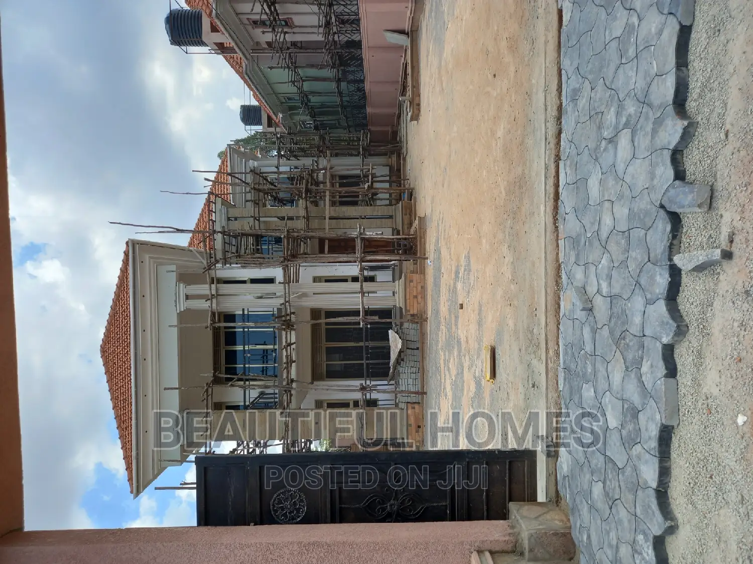 Furnished 6bdrm Duplex in Kyanja Gated Estate, Nakawa for sale