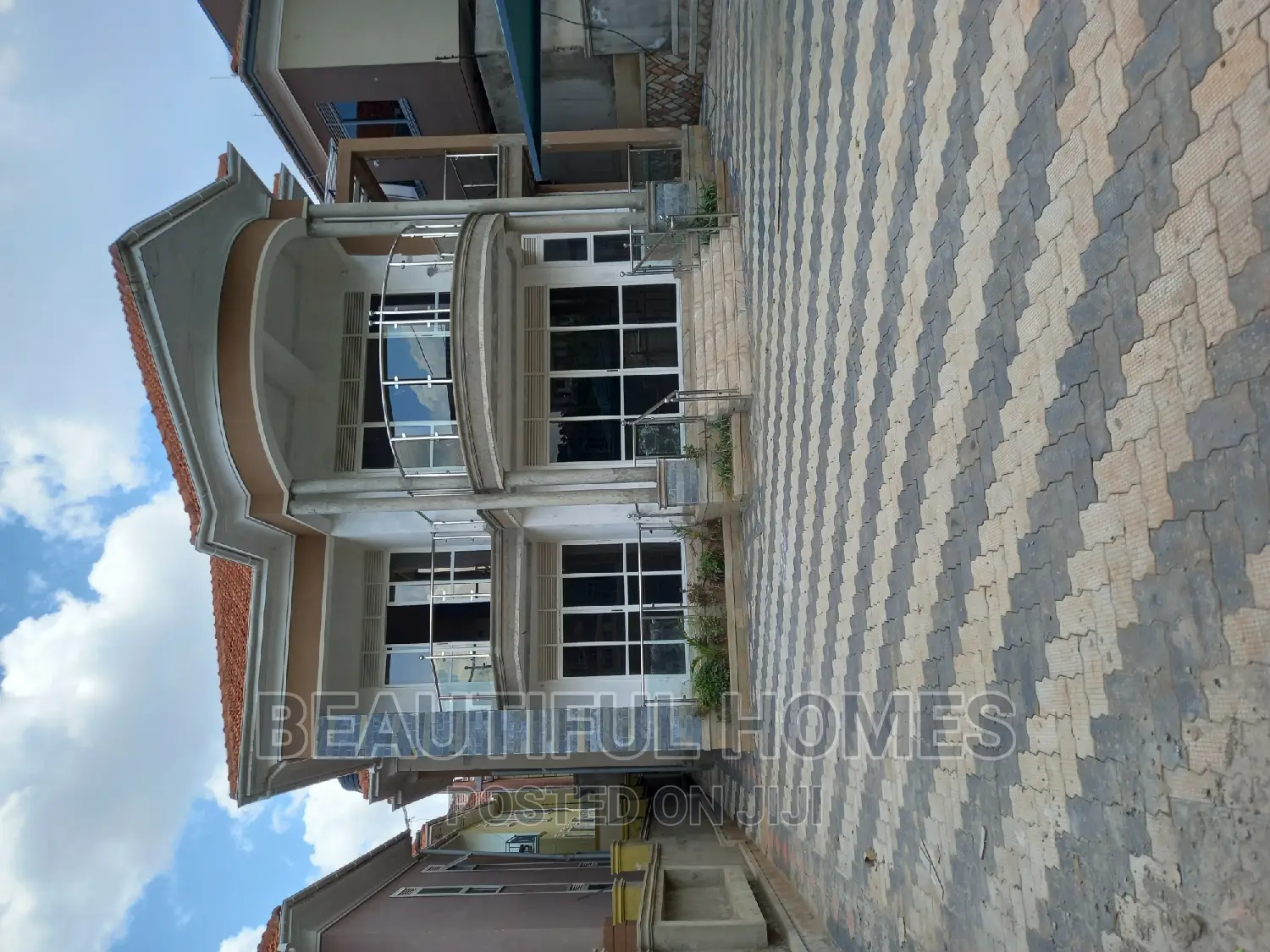 Furnished 5bdrm Mansion in Kyanja Posh, Nakawa for sale