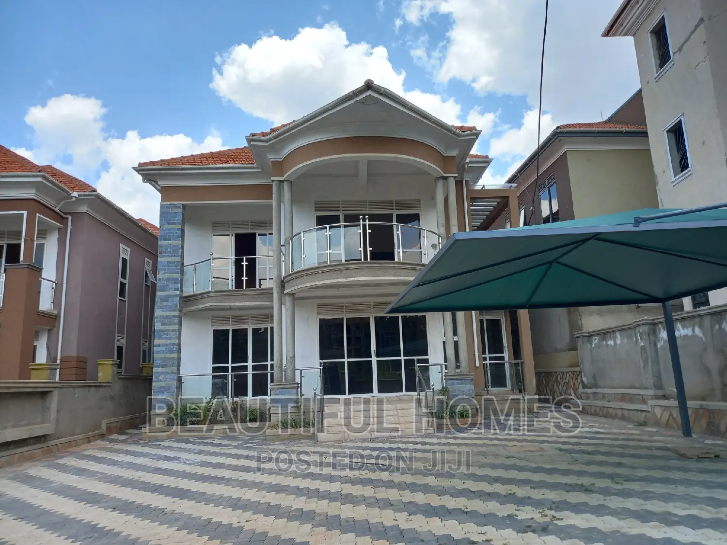 Furnished 5bdrm Mansion in Kyanja Corporate, Nakawa for sale