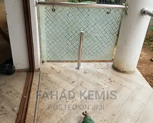 Suspended Stainless, Design Glasses