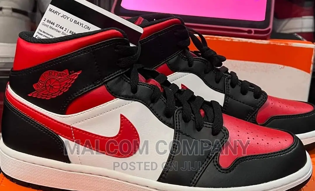 Air Jordan 1 High Shoes