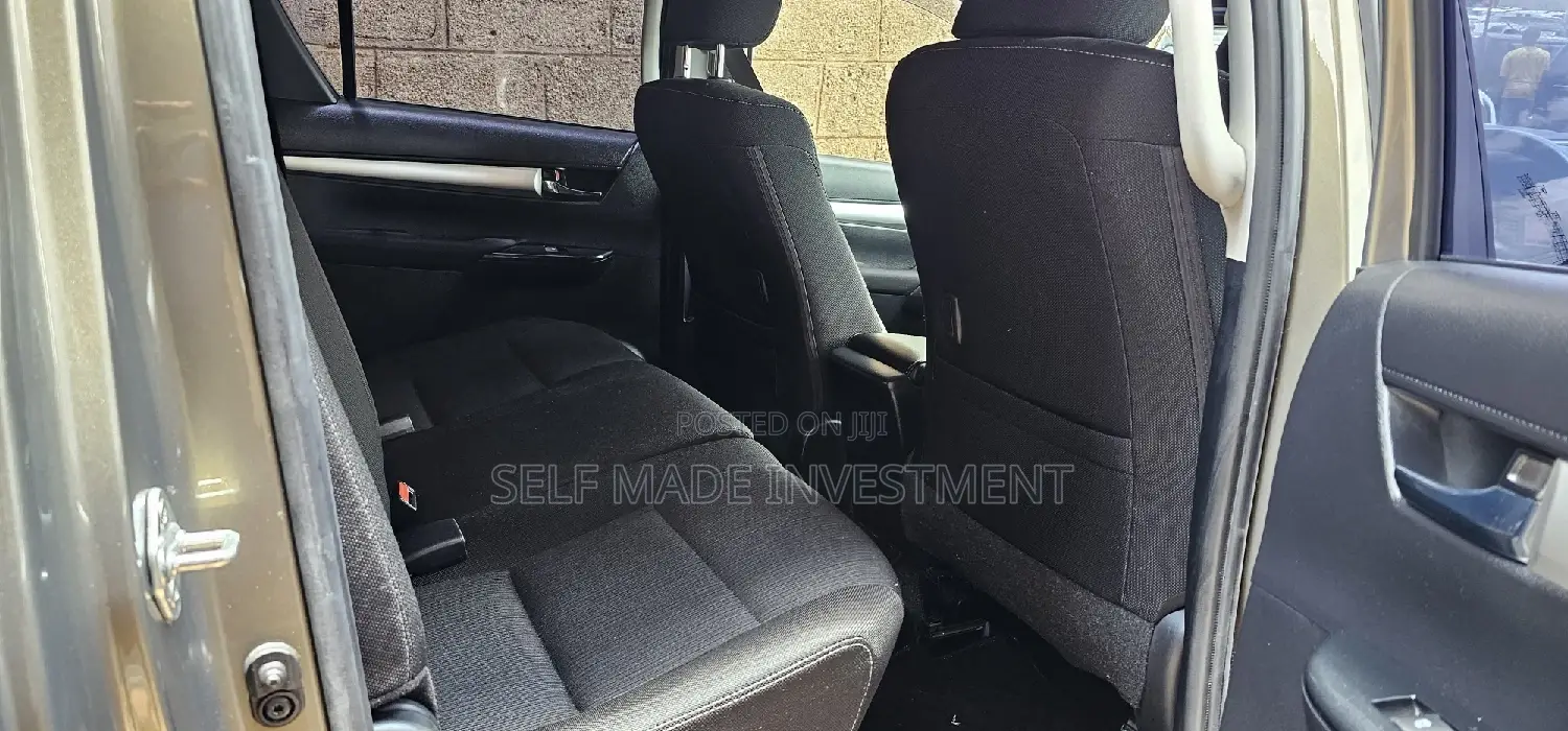 Toyota Hilux 2020 Green