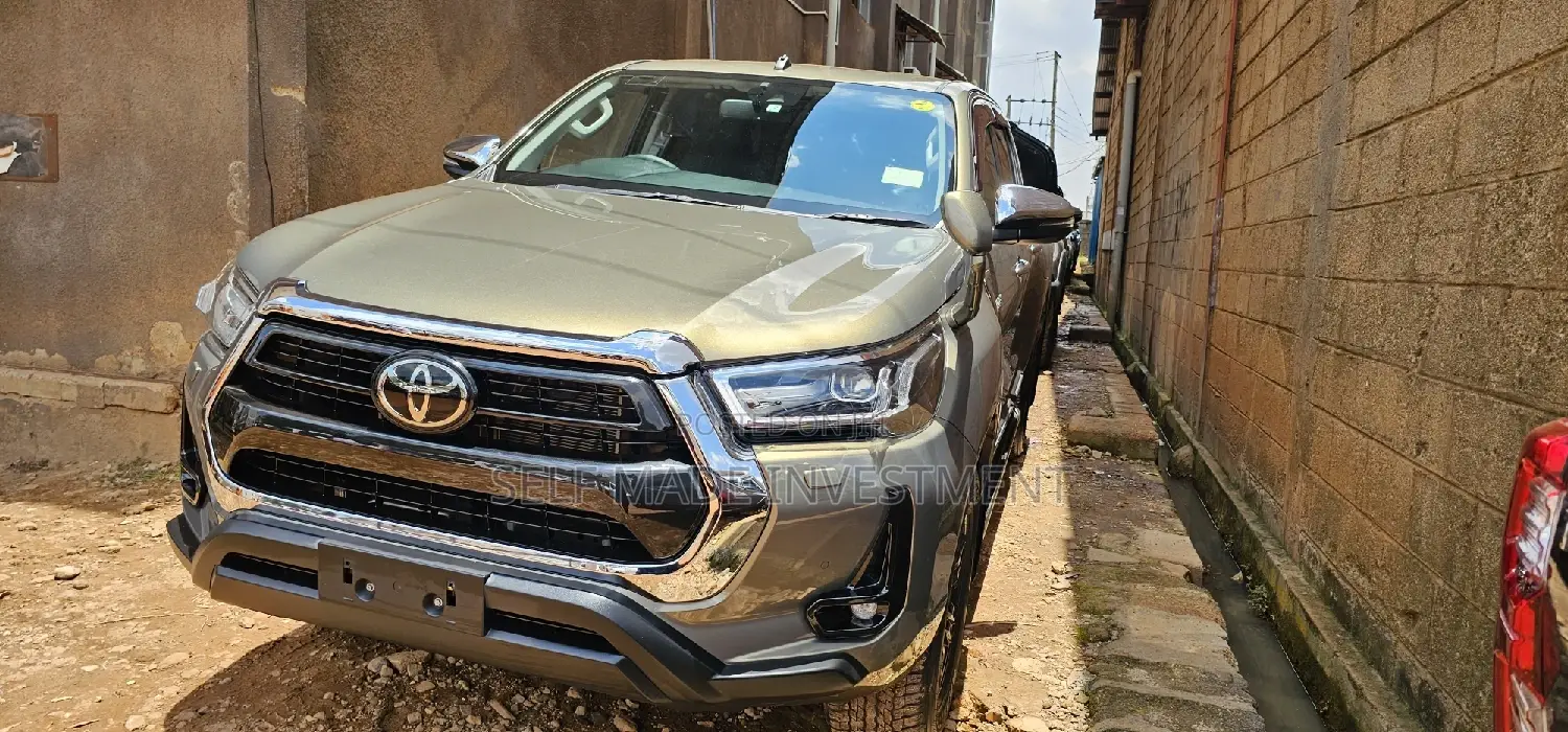 Toyota Hilux 2020 Green