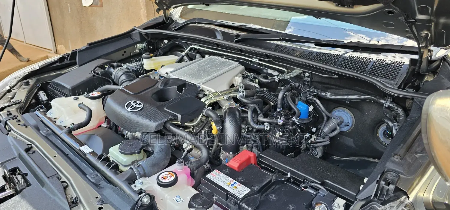 Toyota Hilux 2020 Green