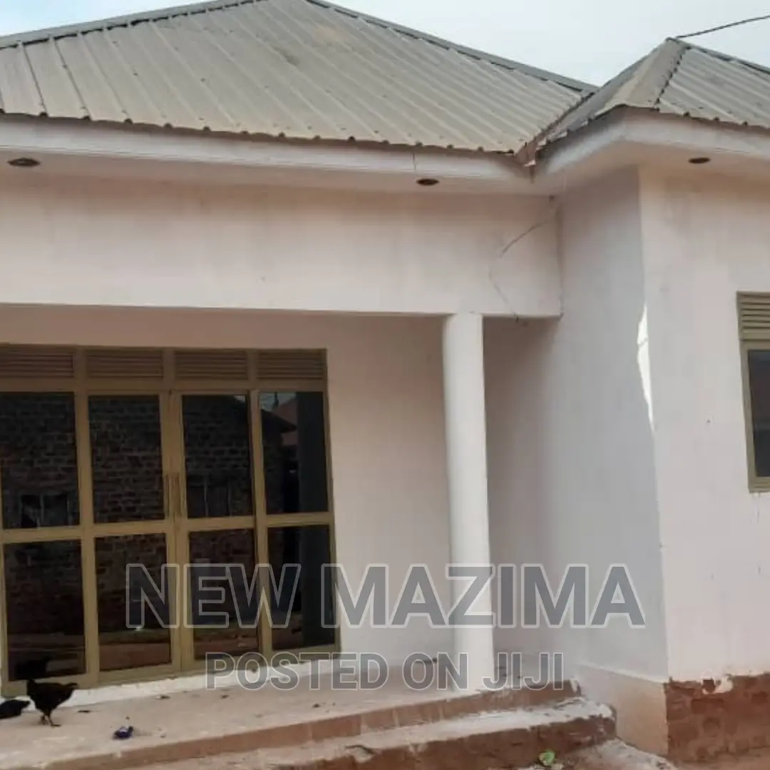 2bdrm House in Salaama Munyonyo, Central Division for sale